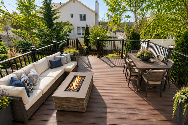 Modern suburban deck with lush greenery