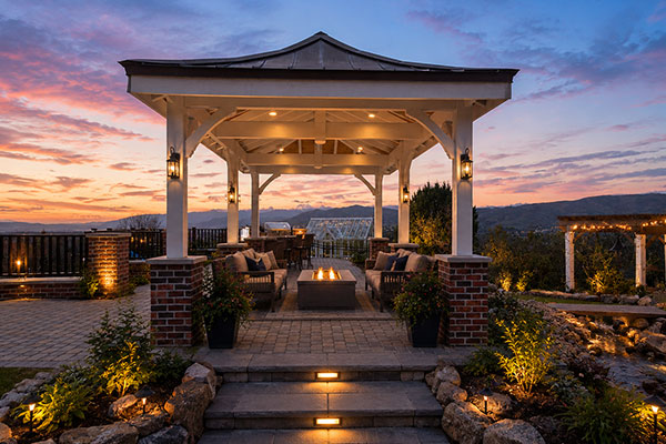 Sunset serenity in a cozy backyard
