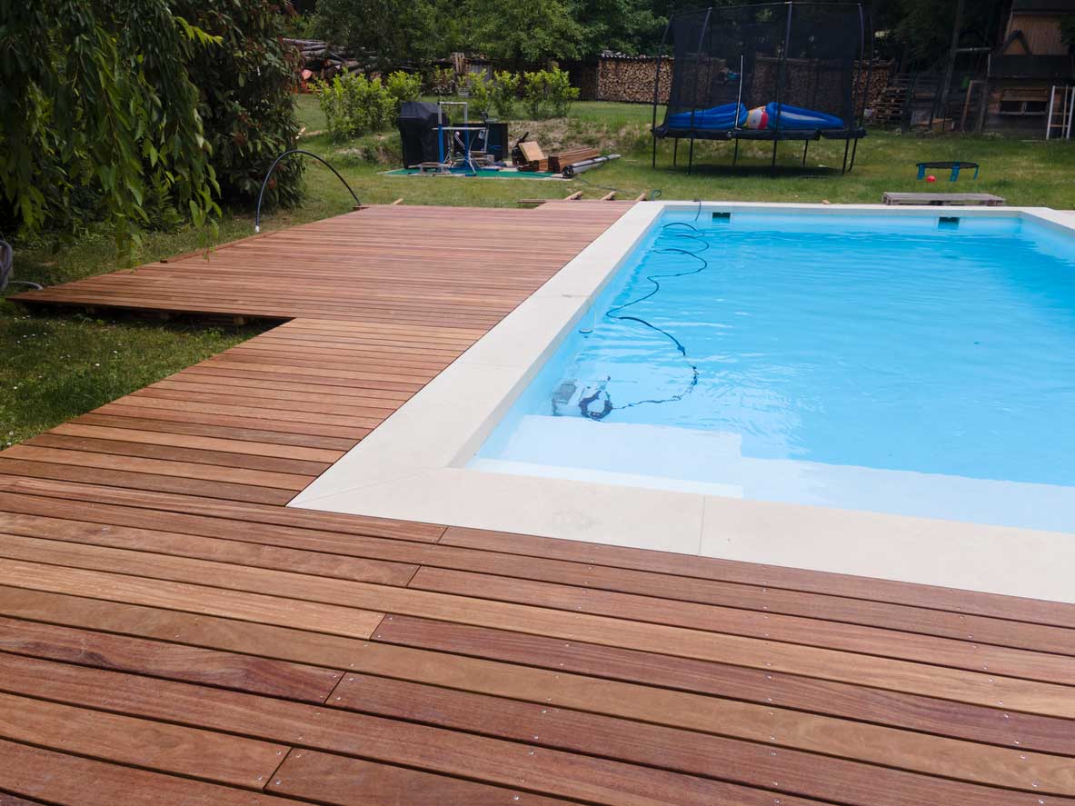 pool decks & outdoor entertaining